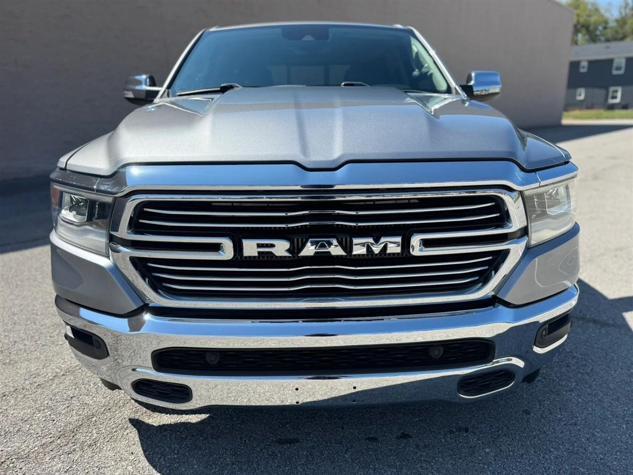 RAM 1500 Laramie 4x2 Crew Cab 5'7" Box 2021