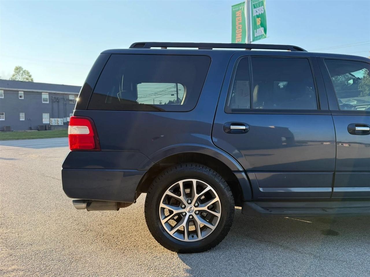 Ford Expedition 2WD 4dr King Ranch 2015