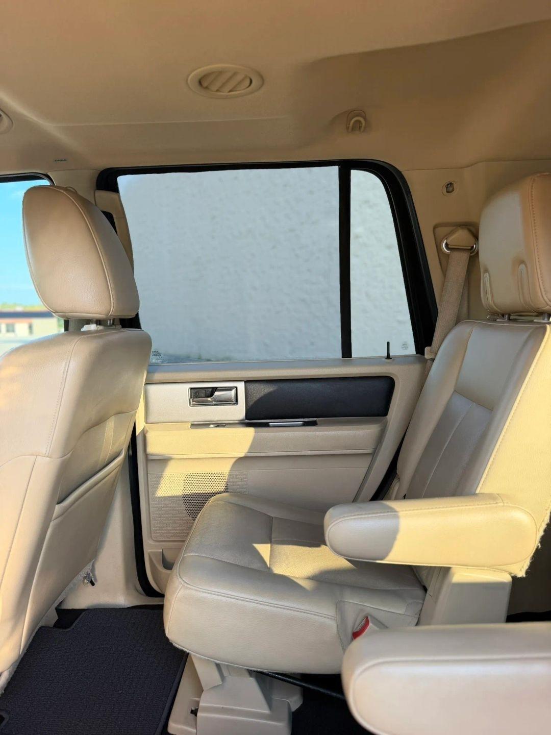 Ford Expedition 2WD 4dr King Ranch 2015