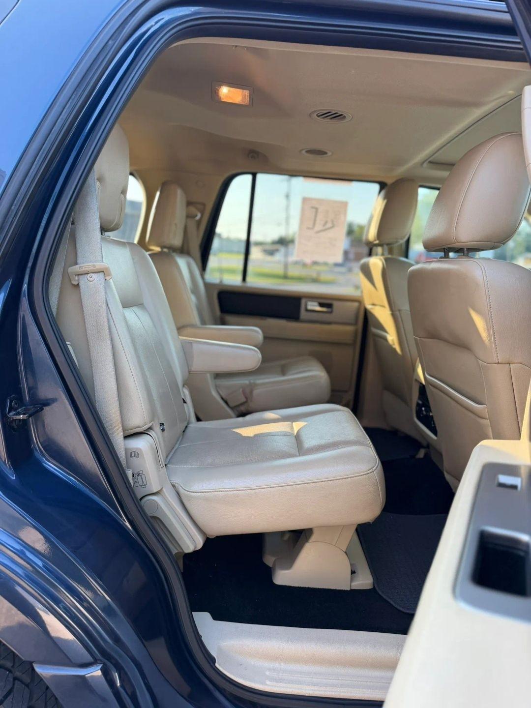 Ford Expedition 2WD 4dr King Ranch 2015