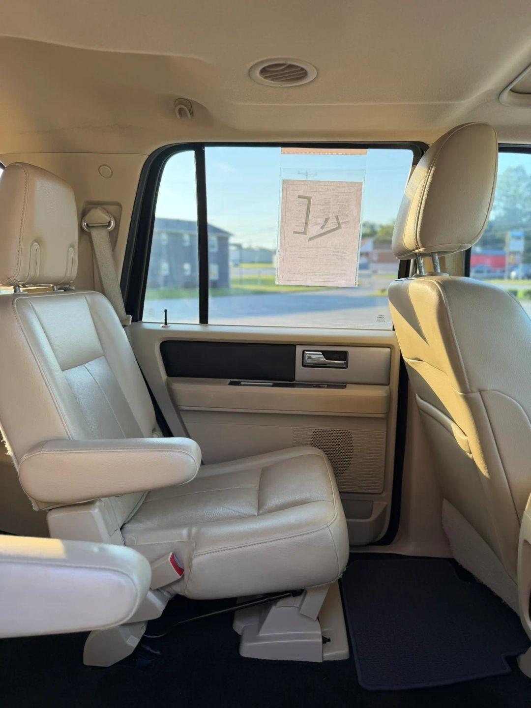 Ford Expedition 2WD 4dr King Ranch 2015