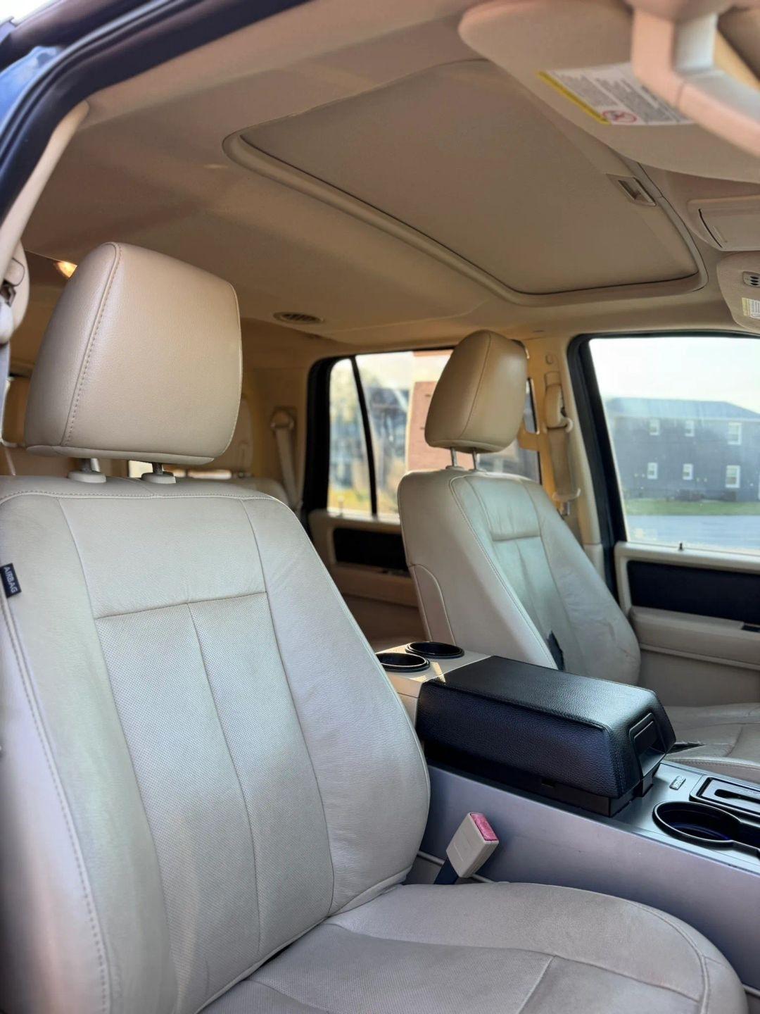 Ford Expedition 2WD 4dr King Ranch 2015