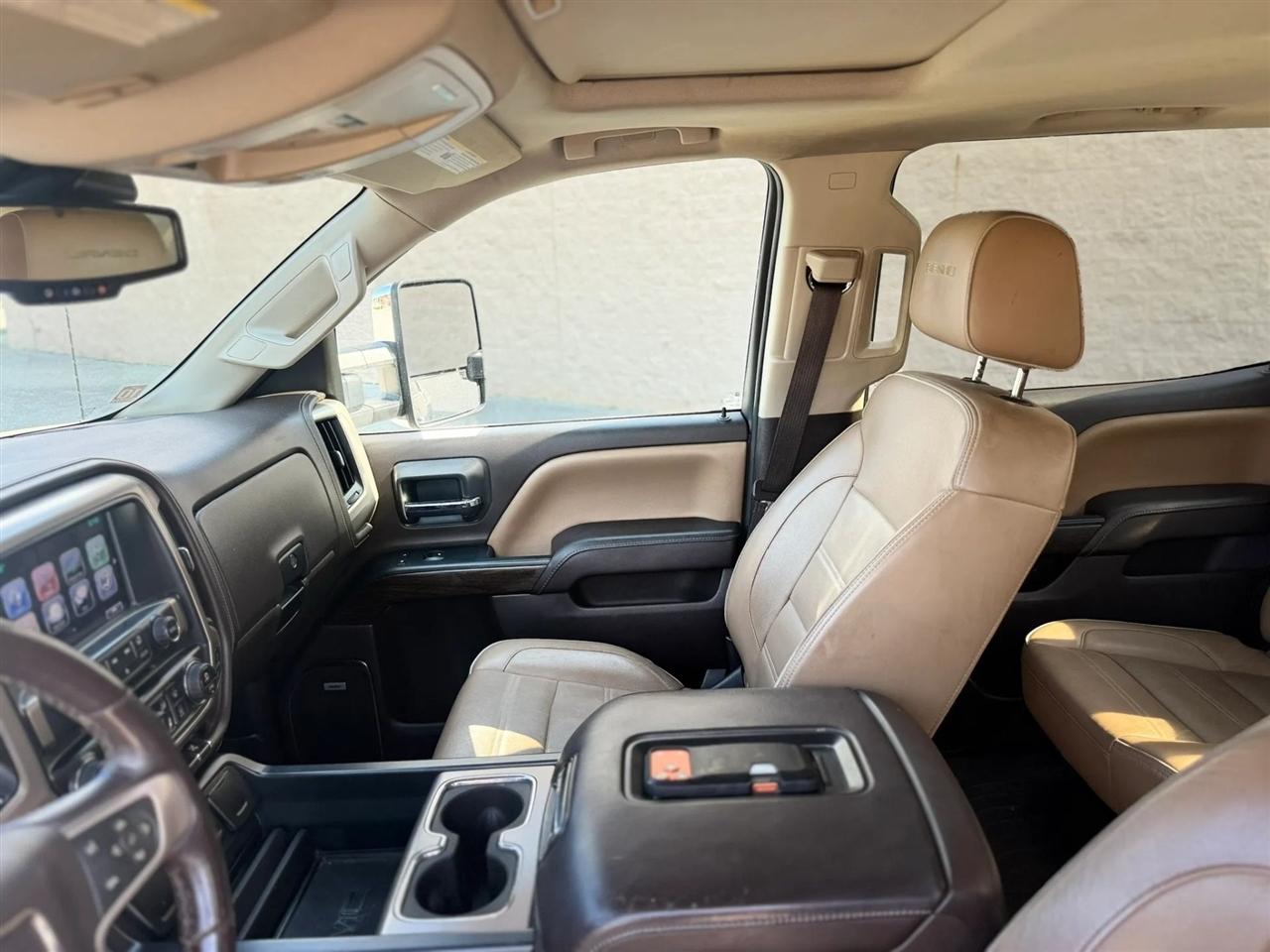 GMC Sierra 1500 4WD Crew Cab 143.5" Denali 2017