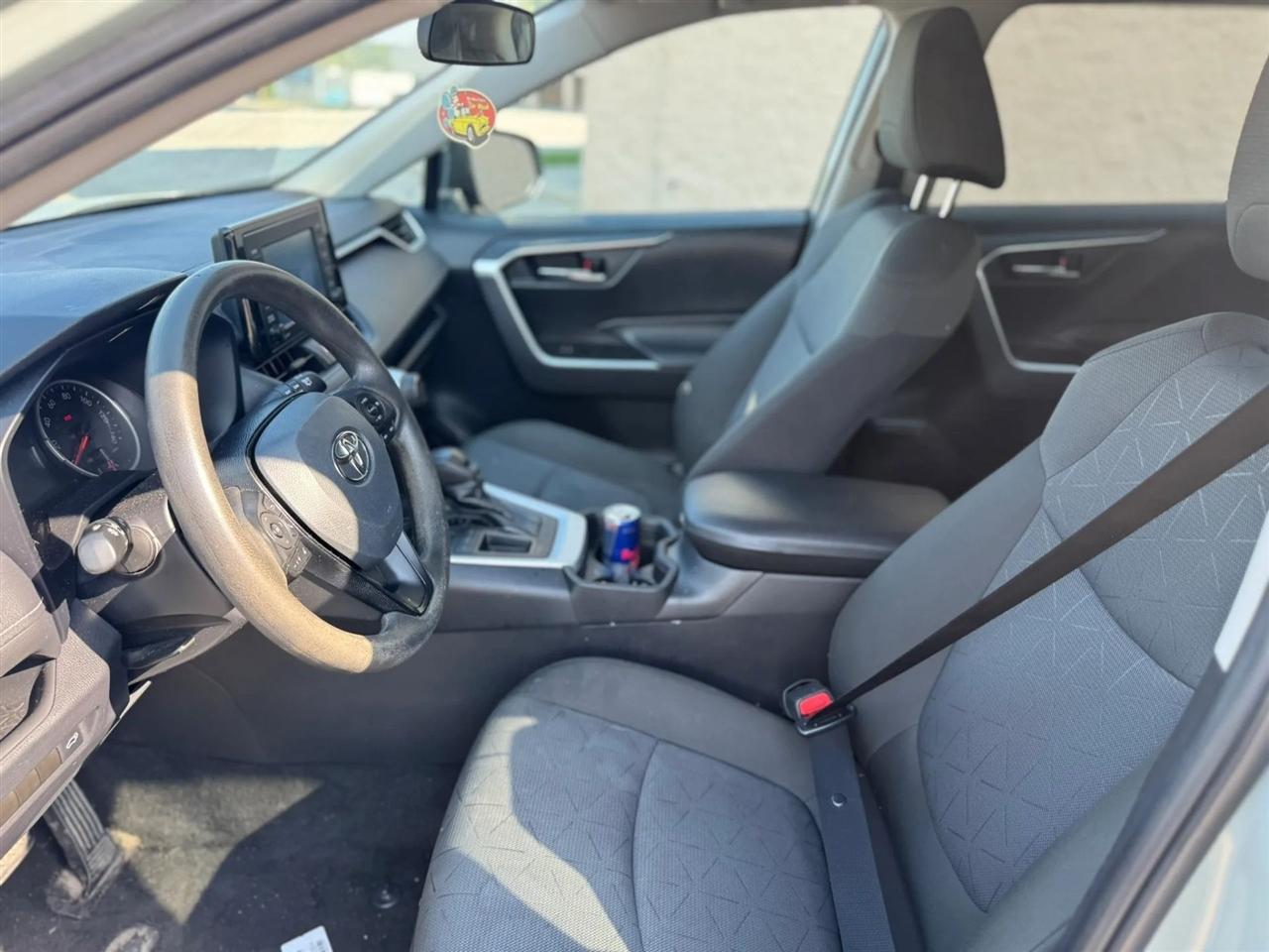 Toyota RAV4 XLE FWD (Natl) 2021