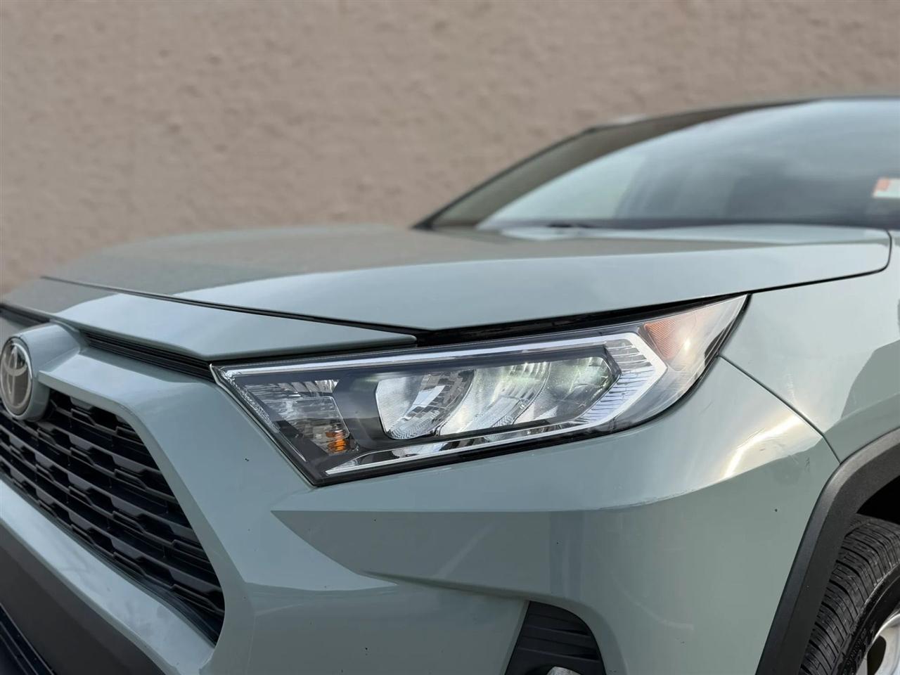 Toyota RAV4 XLE FWD (Natl) 2021