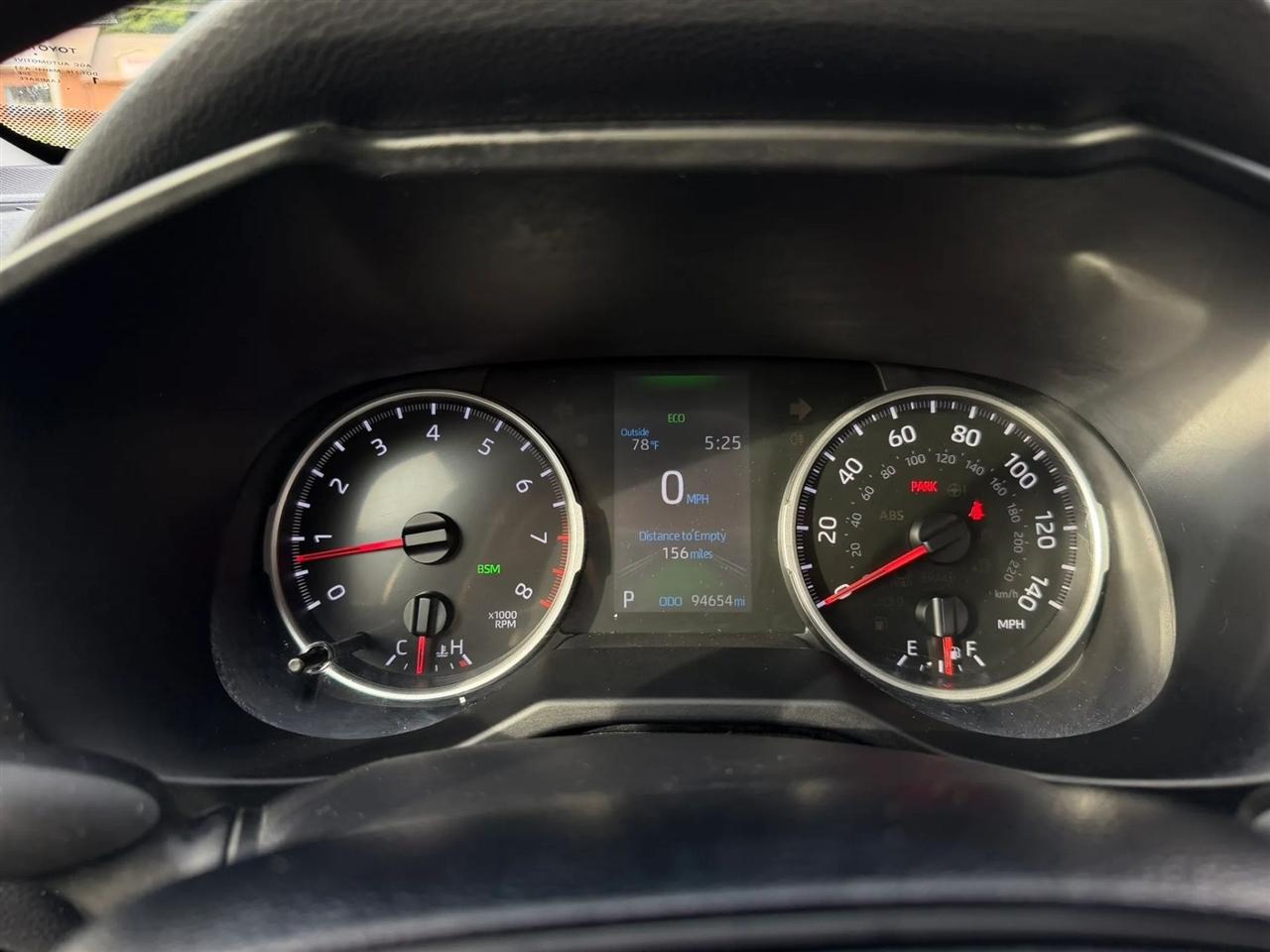 Toyota RAV4 XLE FWD (Natl) 2021
