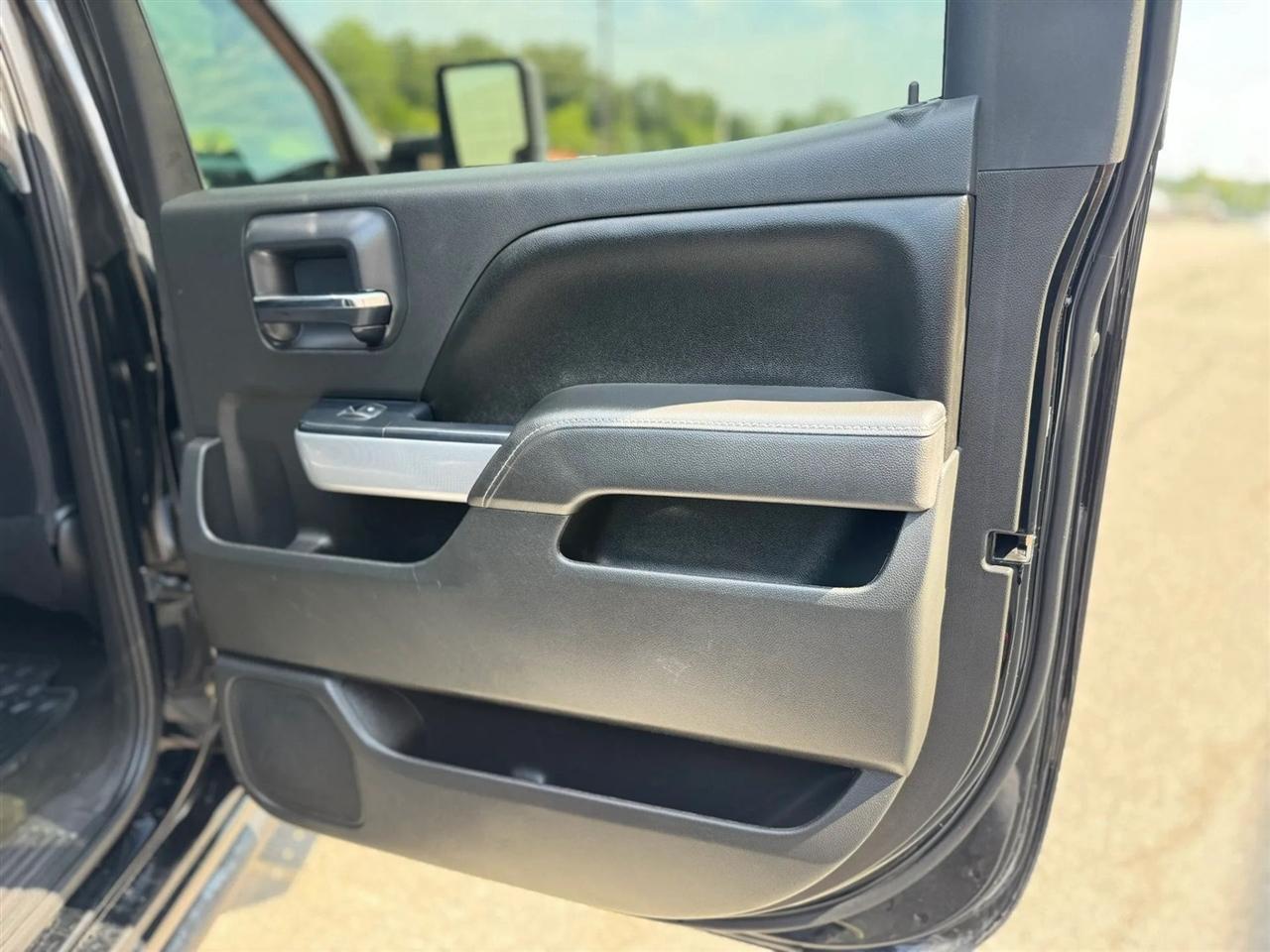 Chevrolet Silverado 1500 4WD Crew Cab 143.5" LT w/2LT 2016