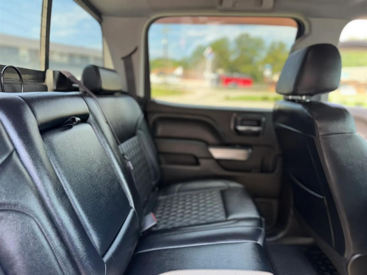 Chevrolet Silverado 1500 4WD Crew Cab 143.5" LT w/2LT 2016