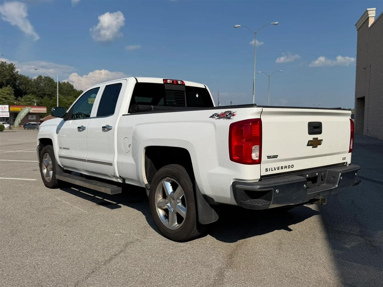 Chevrolet Silverado 1500 4WD Double Cab 143.5" LTZ w/1LZ 2017