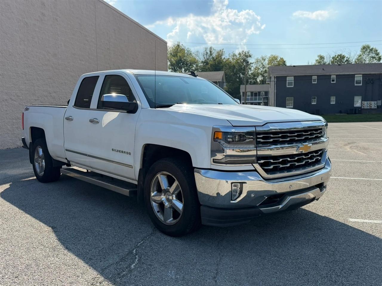 Chevrolet Silverado 1500 4WD Double Cab 143.5" LTZ w/1LZ 2017