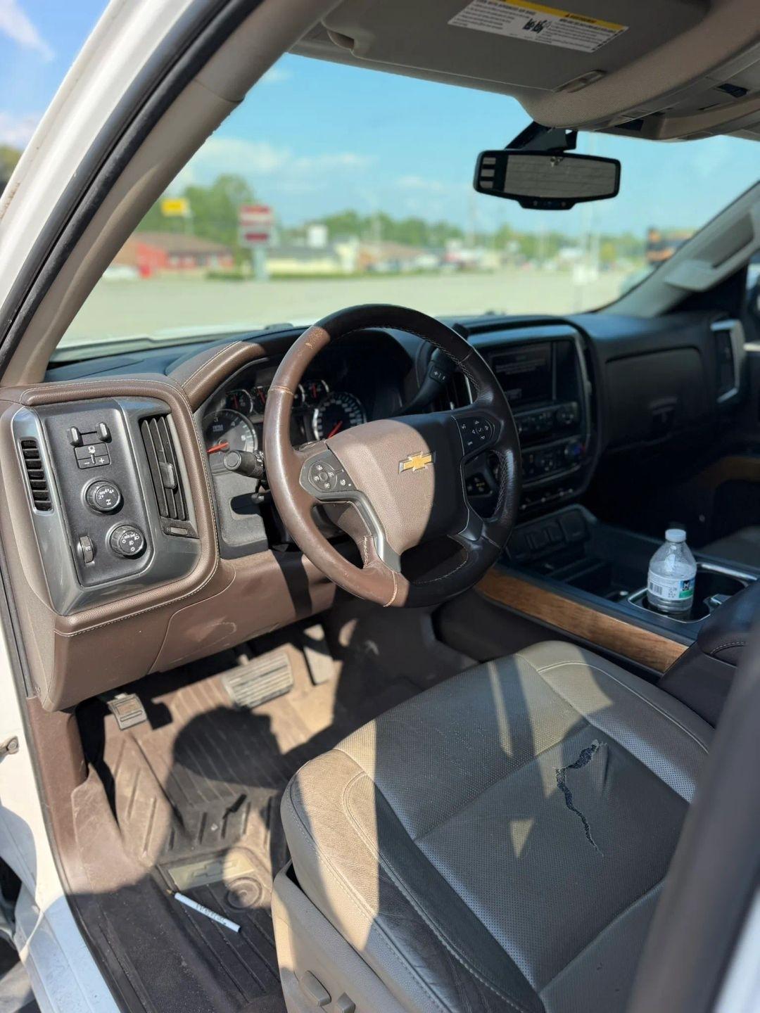 Chevrolet Silverado 1500 4WD Double Cab 143.5" LTZ w/1LZ 2017