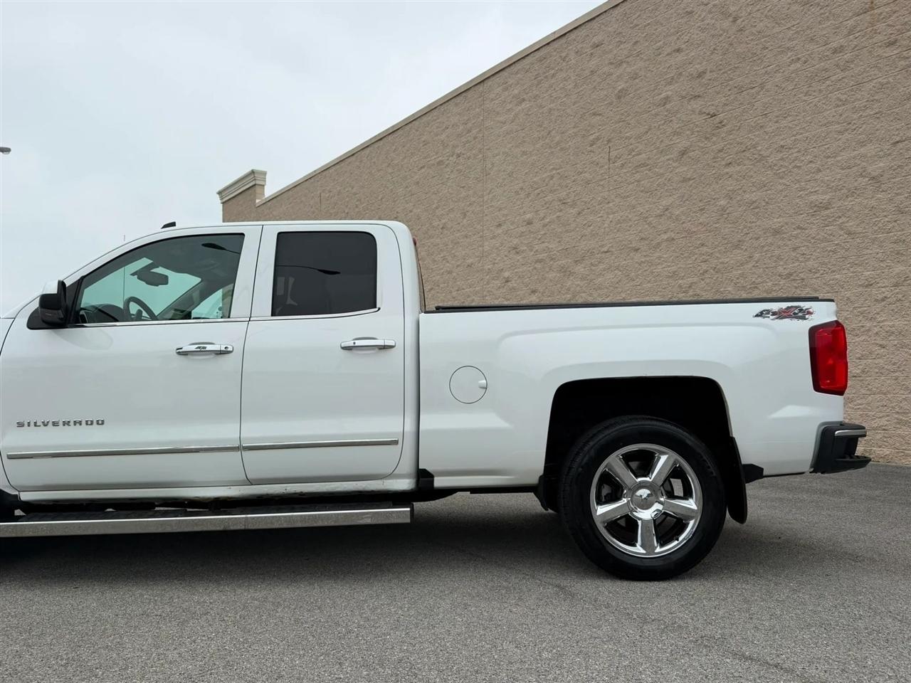 Chevrolet Silverado 1500 4WD Double Cab 143.5" LTZ w/1LZ 2017