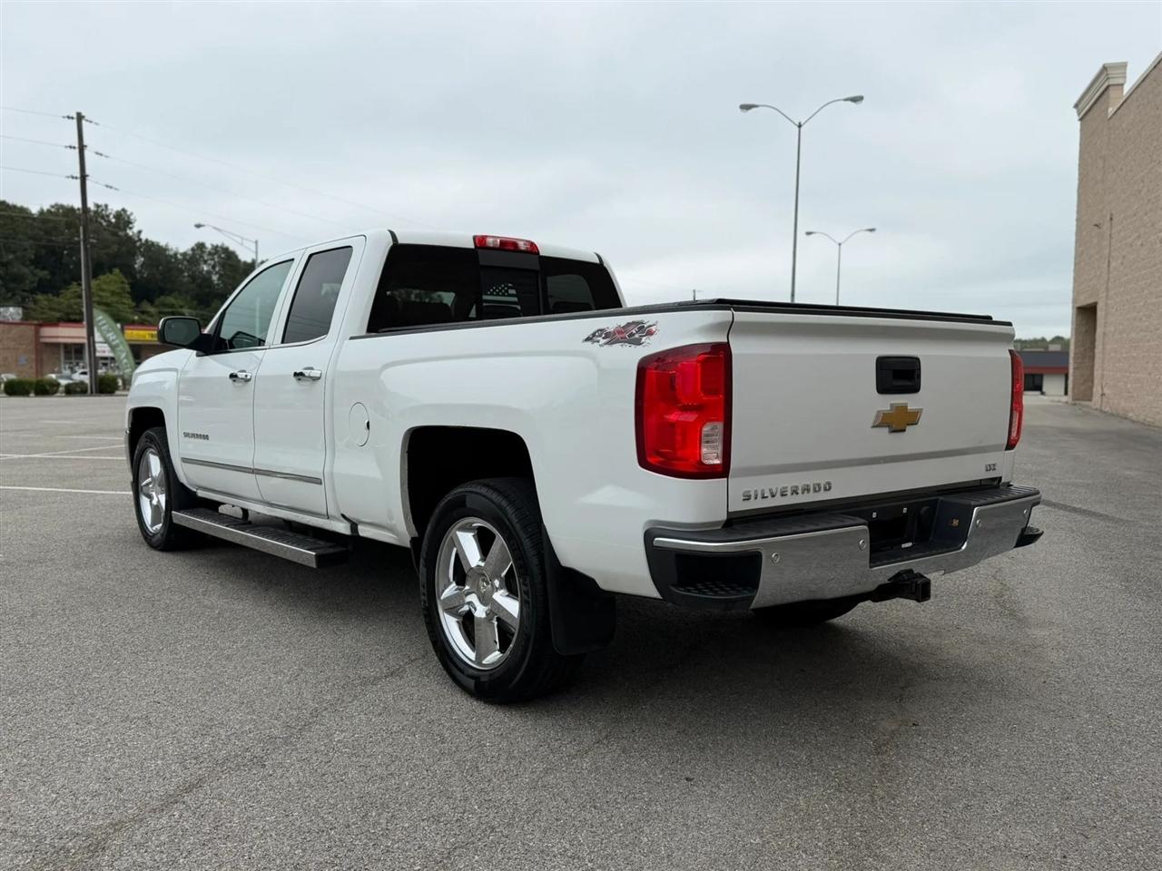 Chevrolet Silverado 1500 4WD Double Cab 143.5" LTZ w/1LZ 2017