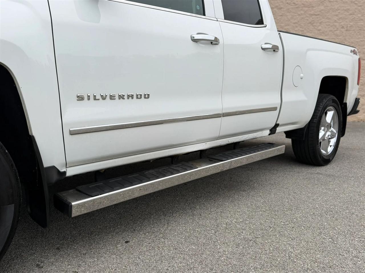 Chevrolet Silverado 1500 4WD Double Cab 143.5" LTZ w/1LZ 2017