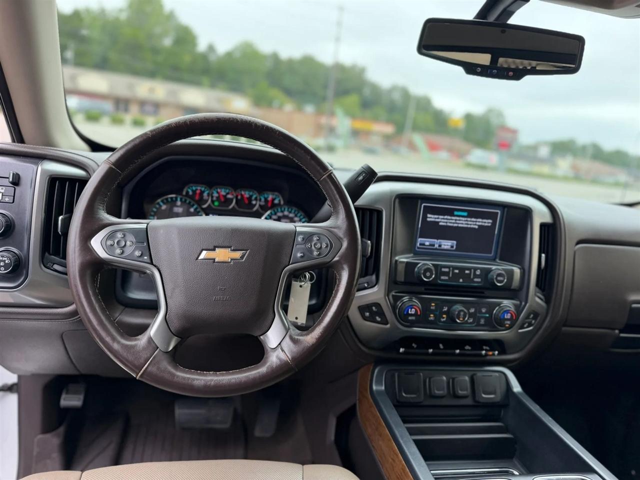 Chevrolet Silverado 1500 4WD Double Cab 143.5" LTZ w/1LZ 2017