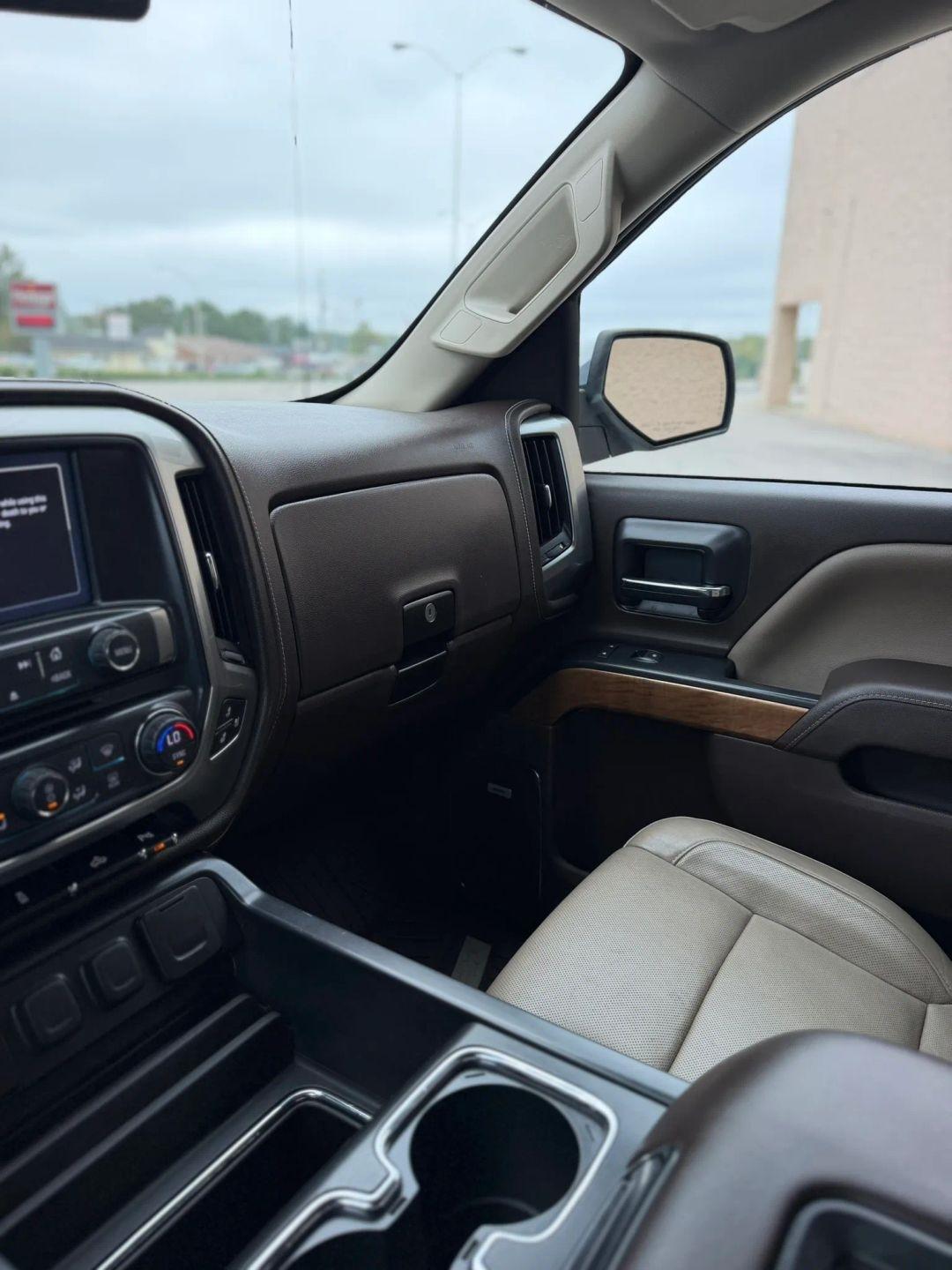 Chevrolet Silverado 1500 4WD Double Cab 143.5" LTZ w/1LZ 2017