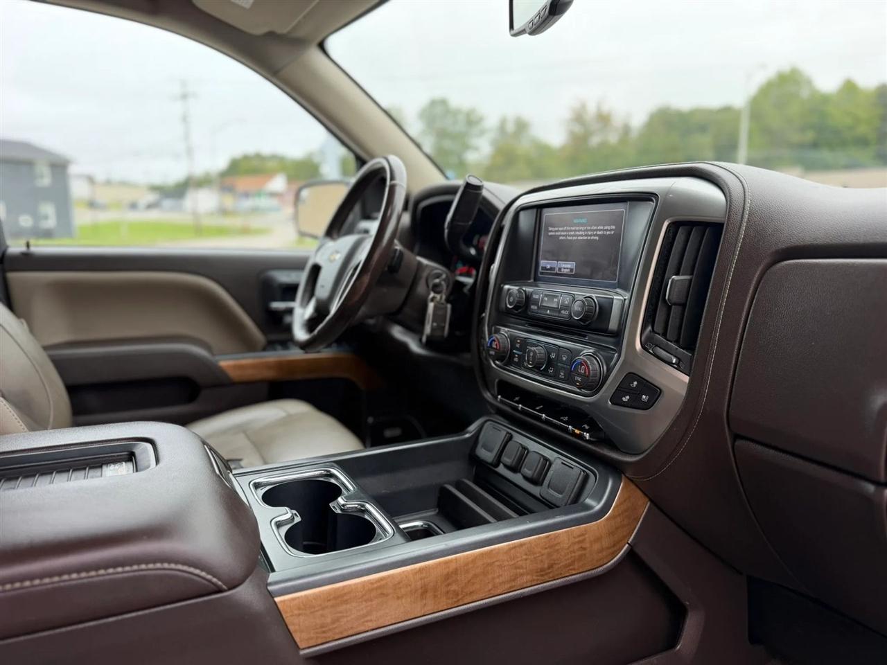 Chevrolet Silverado 1500 4WD Double Cab 143.5" LTZ w/1LZ 2017