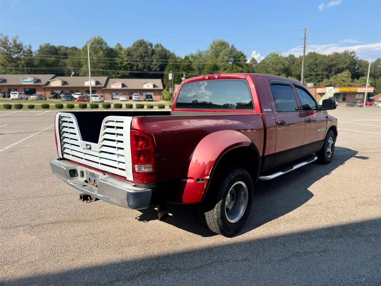 Dodge Ram 3500 4dr Mega Cab 160.5 SRW SLT 2006