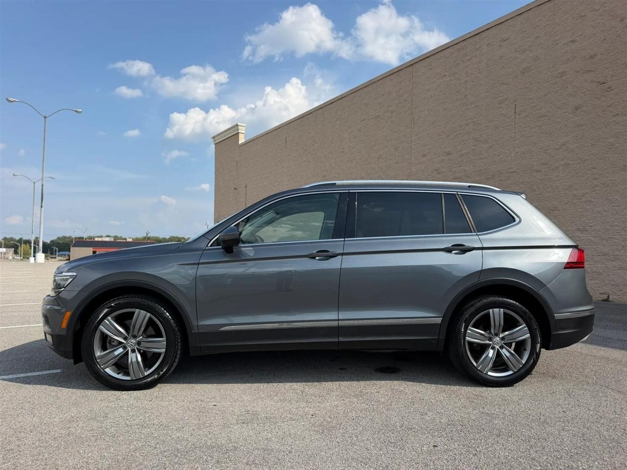 Volkswagen Tiguan 2.0T SEL Premium FWD 2018