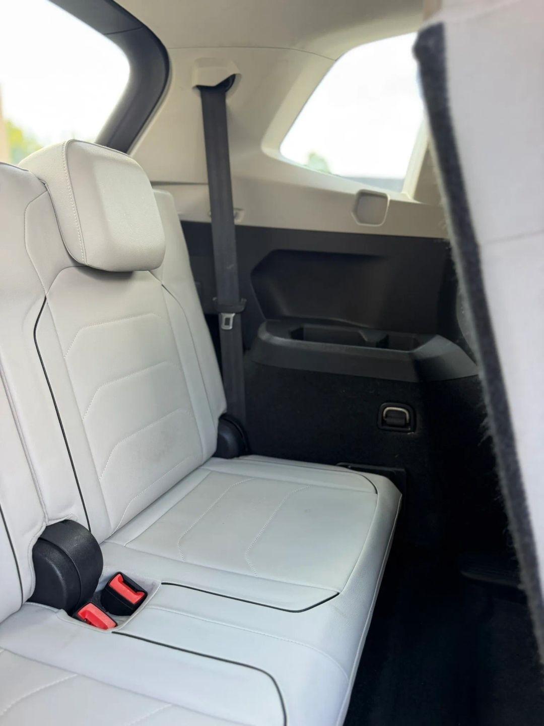 Volkswagen Tiguan 2.0T SEL Premium FWD 2018