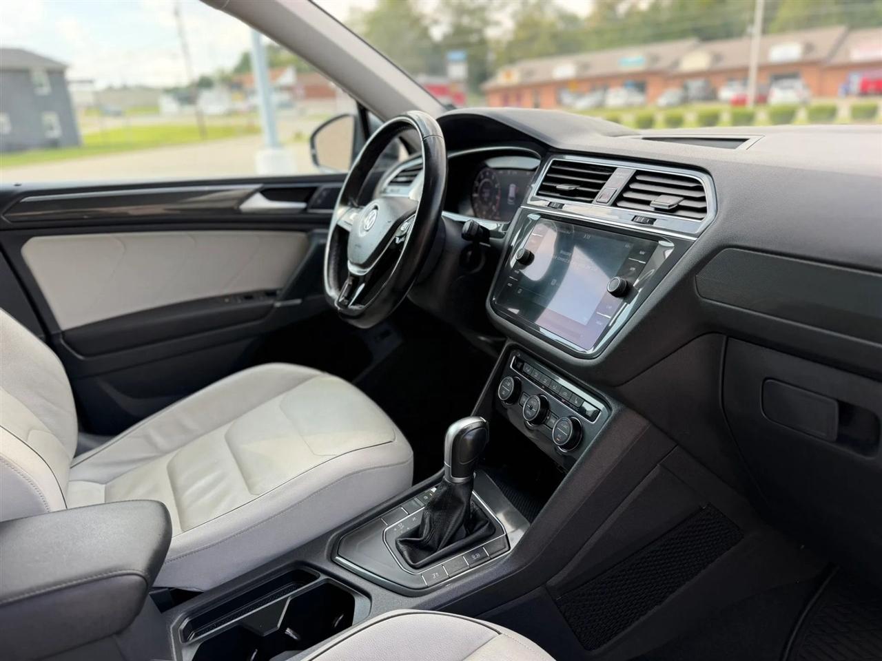 Volkswagen Tiguan 2.0T SEL Premium FWD 2018