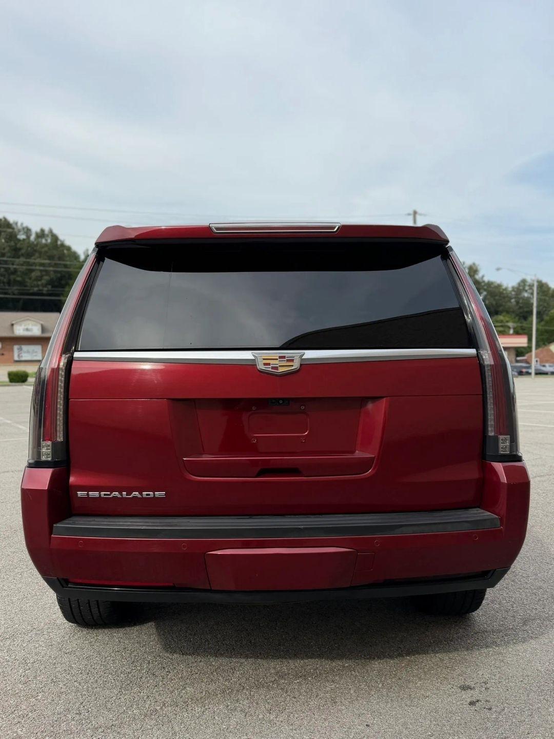 Cadillac Escalade 4WD 4dr Luxury 2017
