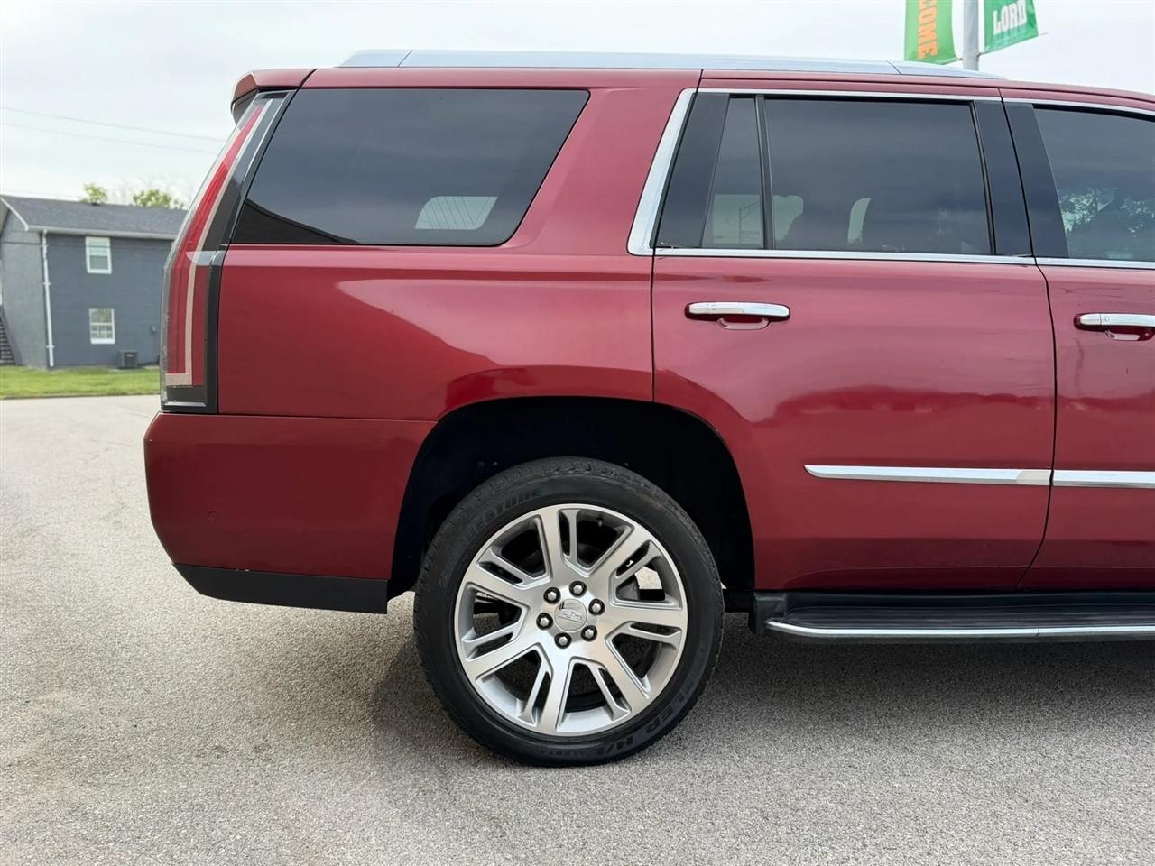 Cadillac Escalade 4WD 4dr Luxury 2017
