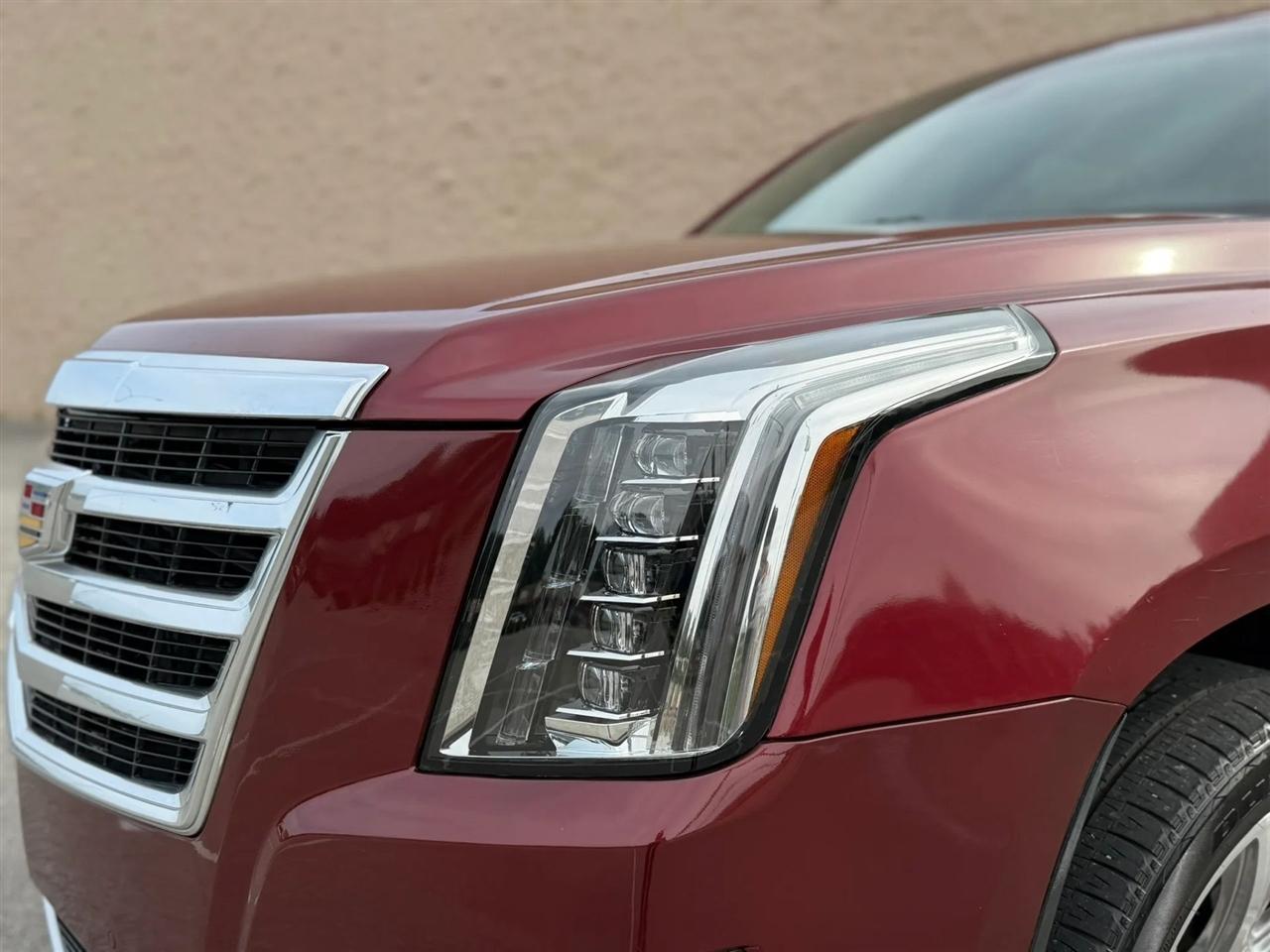 Cadillac Escalade 4WD 4dr Luxury 2017
