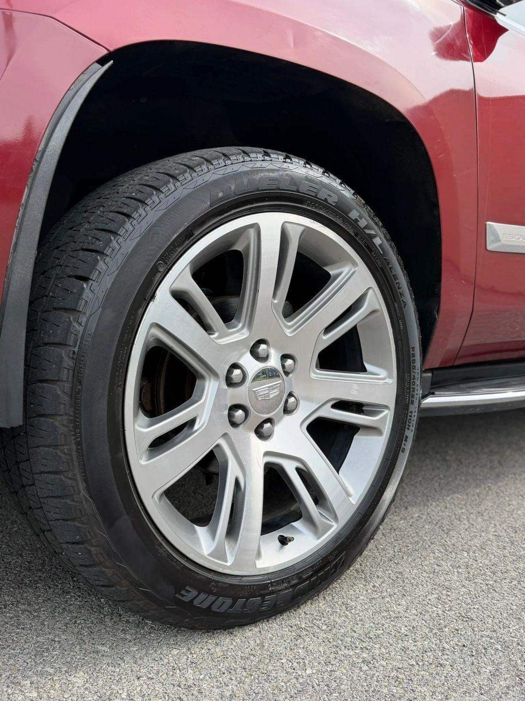 Cadillac Escalade 4WD 4dr Luxury 2017