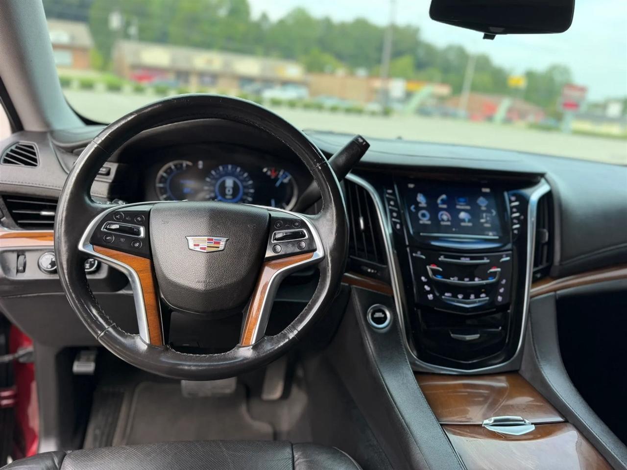 Cadillac Escalade 4WD 4dr Luxury 2017