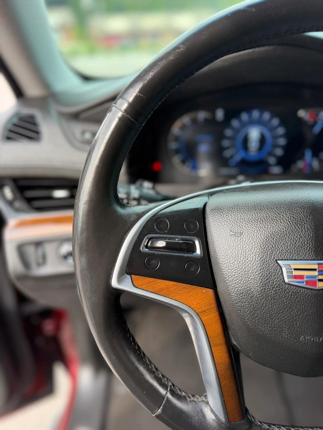 Cadillac Escalade 4WD 4dr Luxury 2017