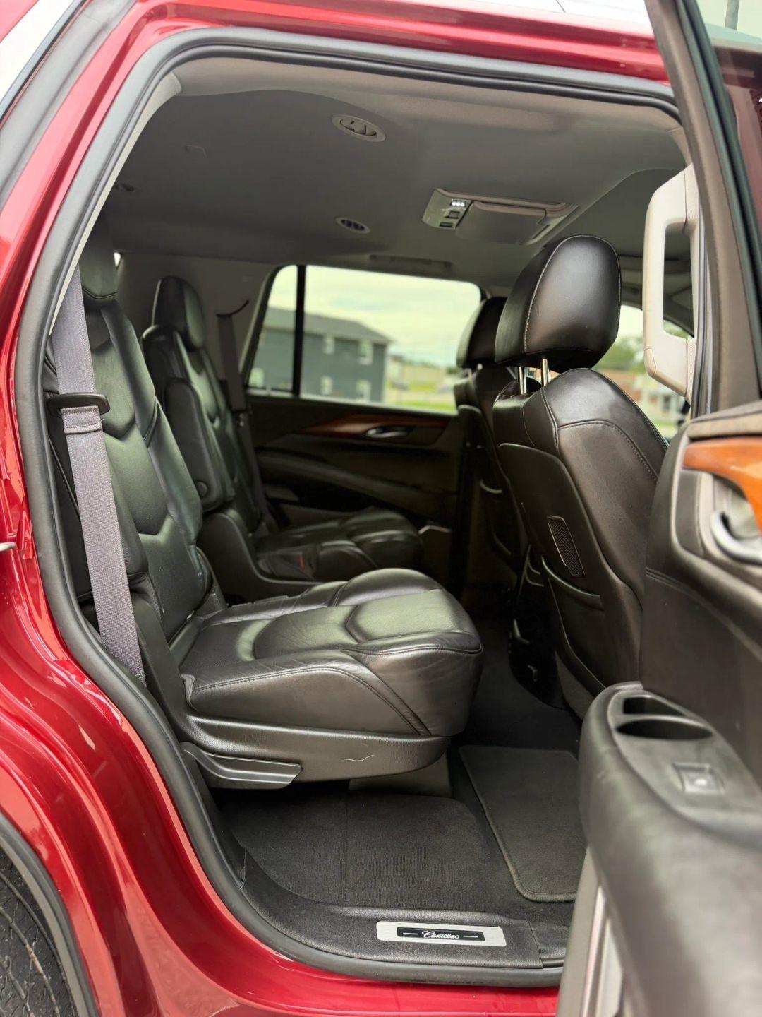 Cadillac Escalade 4WD 4dr Luxury 2017