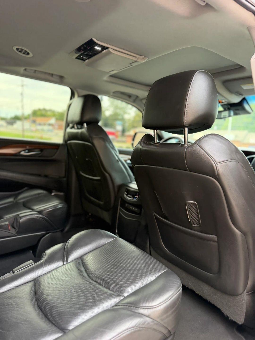 Cadillac Escalade 4WD 4dr Luxury 2017