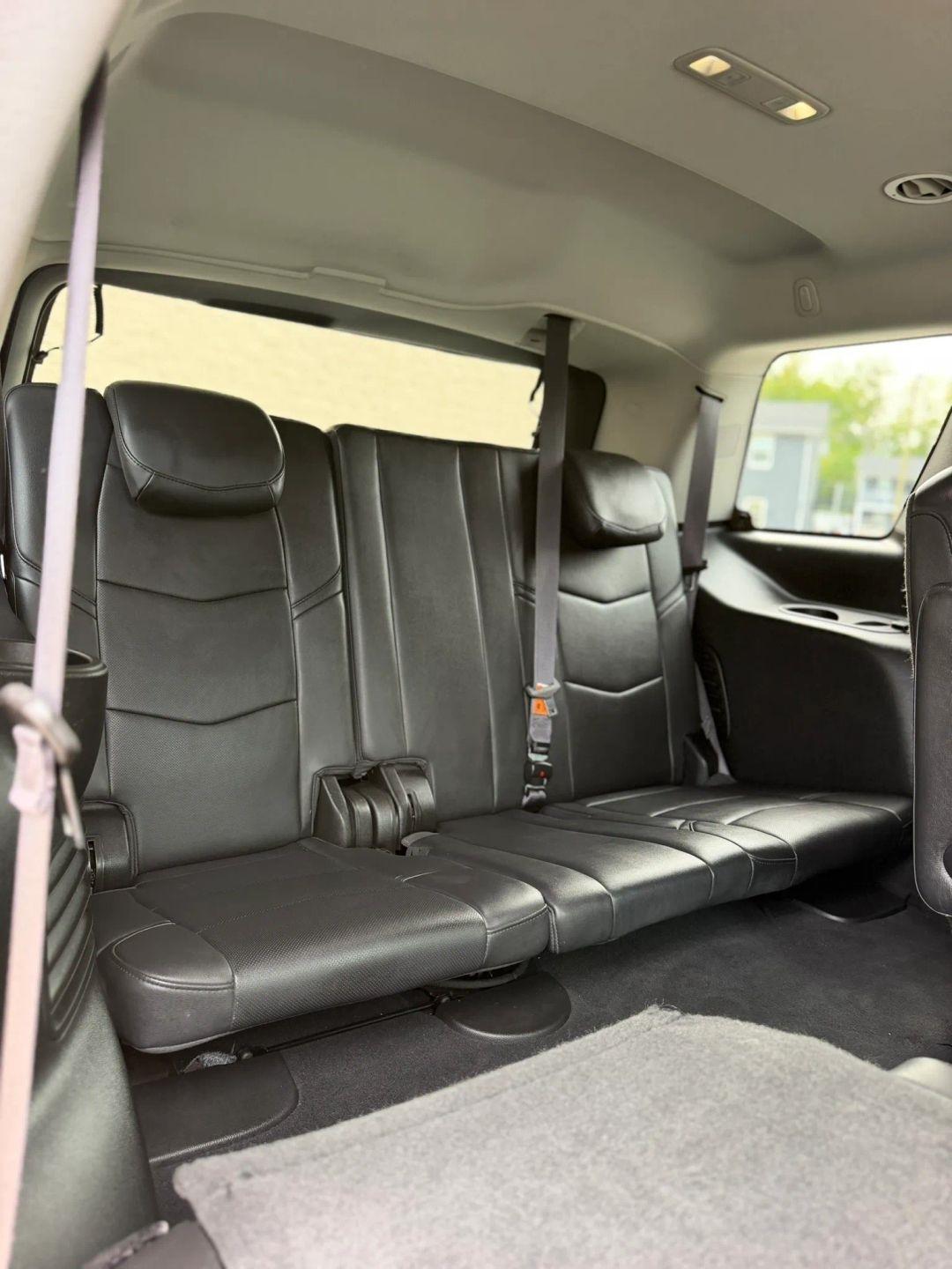 Cadillac Escalade 4WD 4dr Luxury 2017