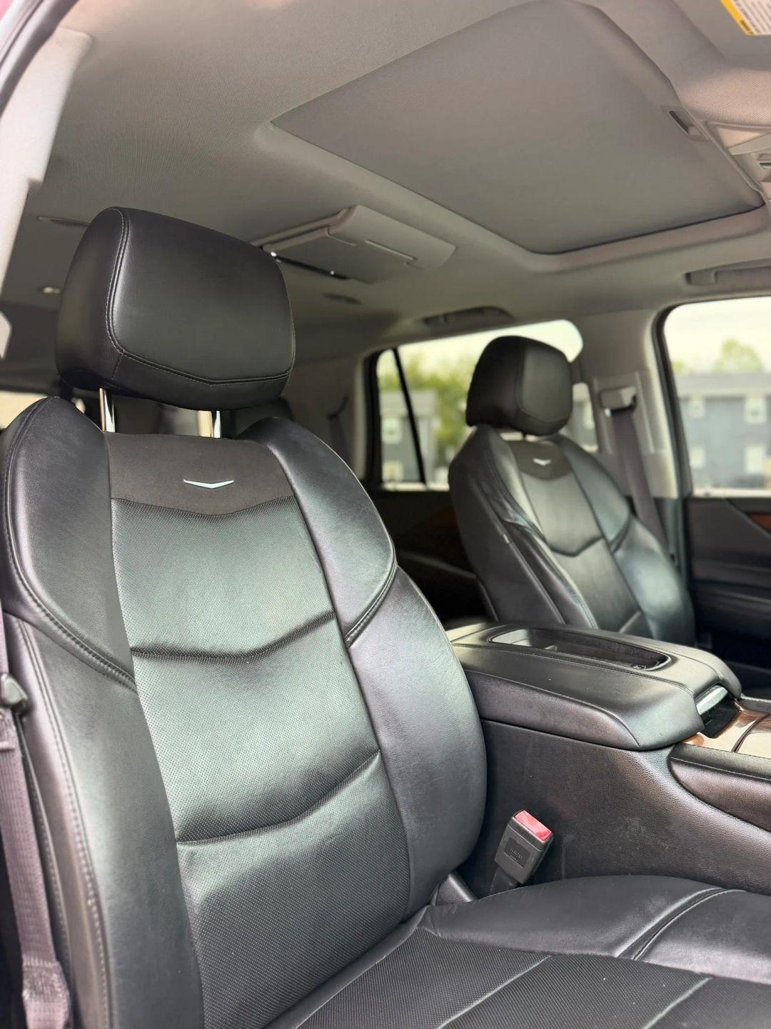 Cadillac Escalade 4WD 4dr Luxury 2017