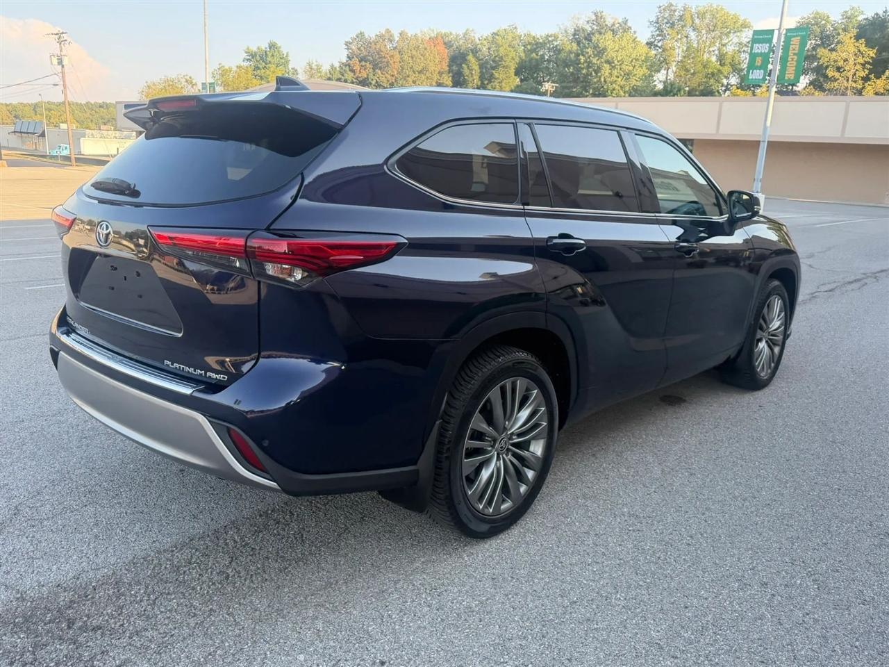 Toyota Highlander Platinum AWD (Natl) 2021