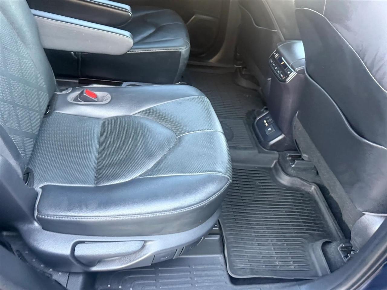 Toyota Highlander Platinum AWD (Natl) 2021
