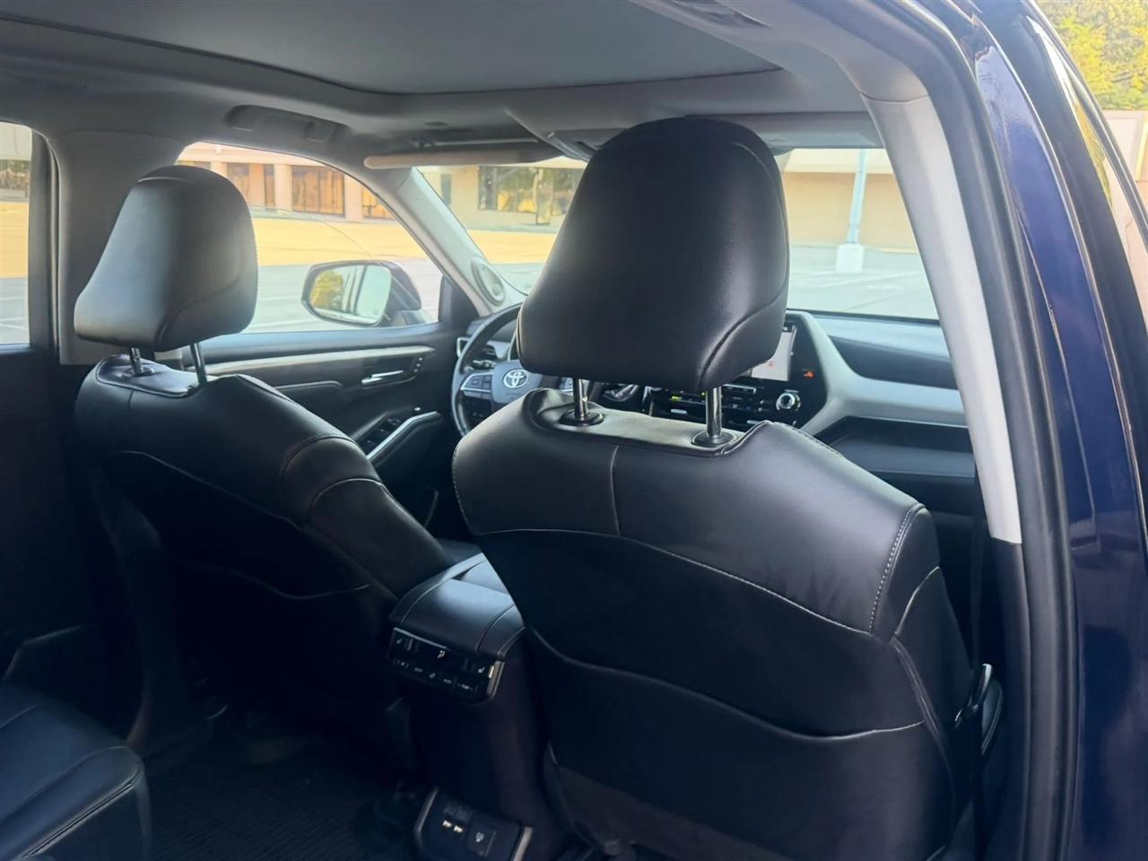 Toyota Highlander Platinum AWD (Natl) 2021