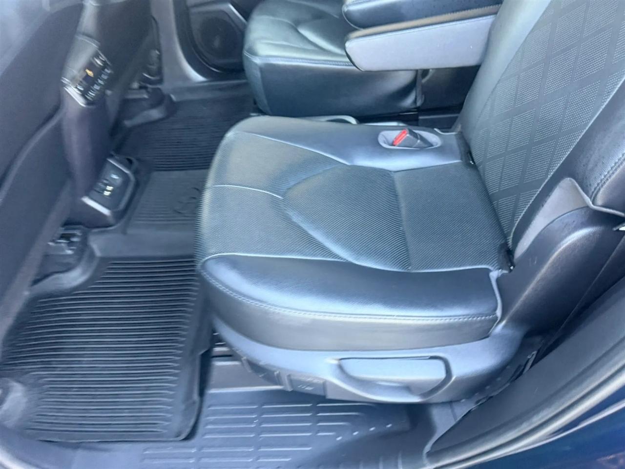 Toyota Highlander Platinum AWD (Natl) 2021