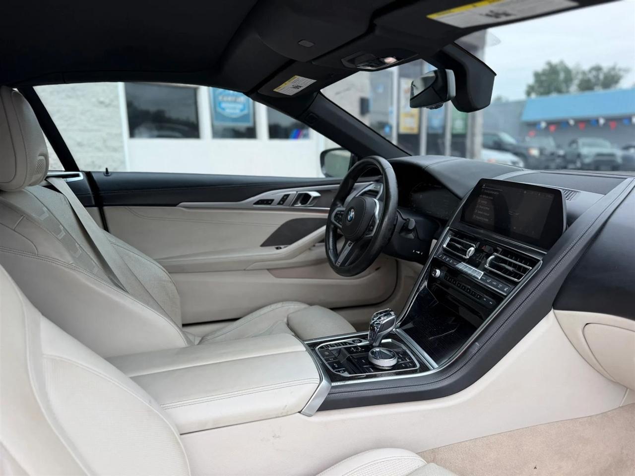 BMW 8 Series M850i xDrive Convertible 2019