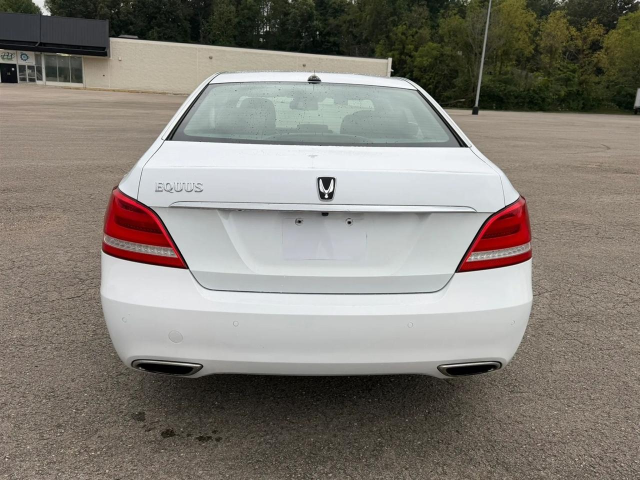 Hyundai Equus 4dr Sdn Signature 2014
