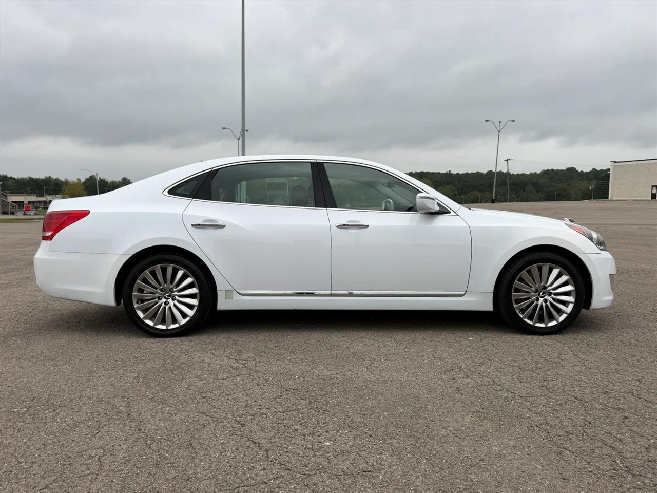 Hyundai Equus 4dr Sdn Signature 2014