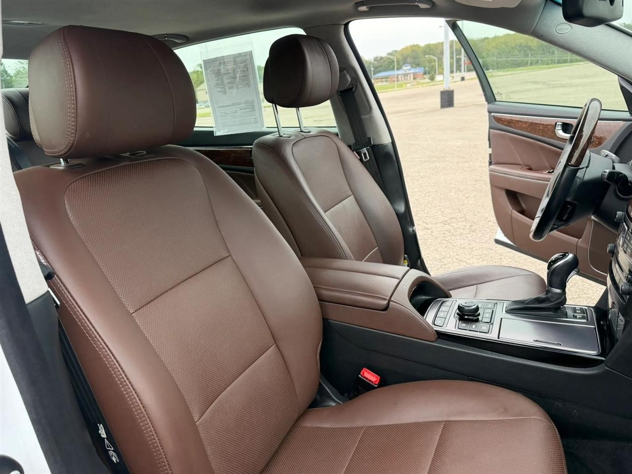 Hyundai Equus 4dr Sdn Signature 2014