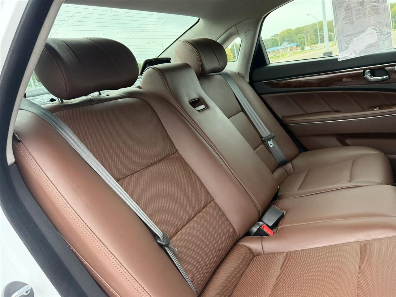 Hyundai Equus 4dr Sdn Signature 2014
