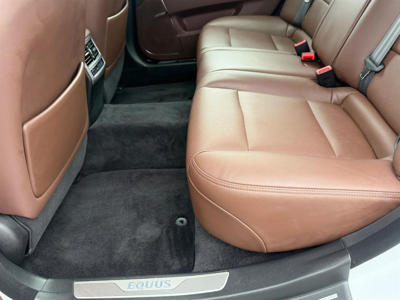 Hyundai Equus 4dr Sdn Signature 2014