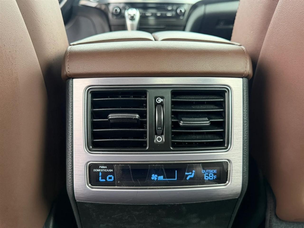Hyundai Equus 4dr Sdn Signature 2014