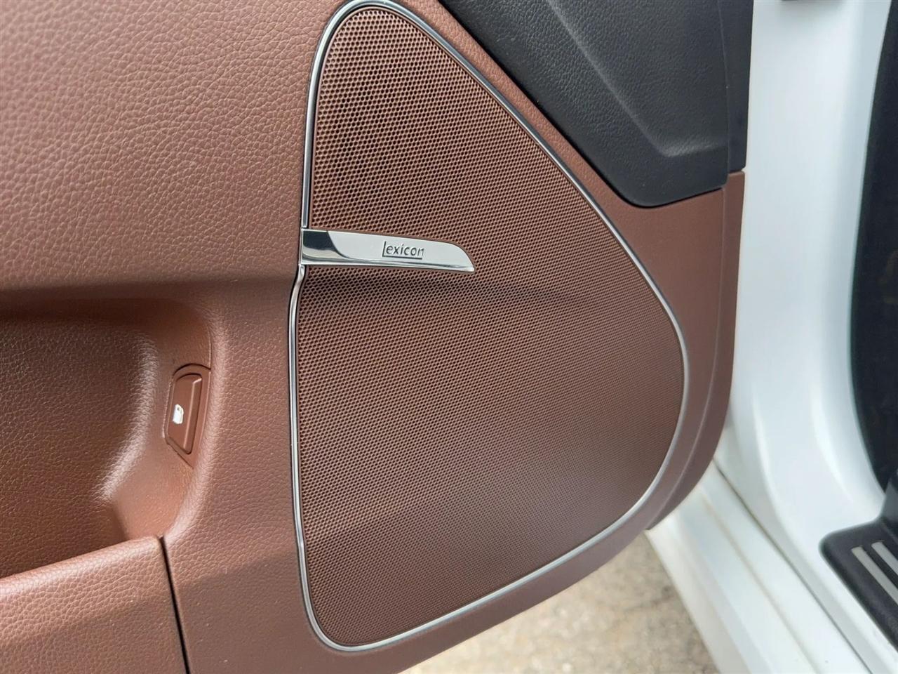 Hyundai Equus 4dr Sdn Signature 2014