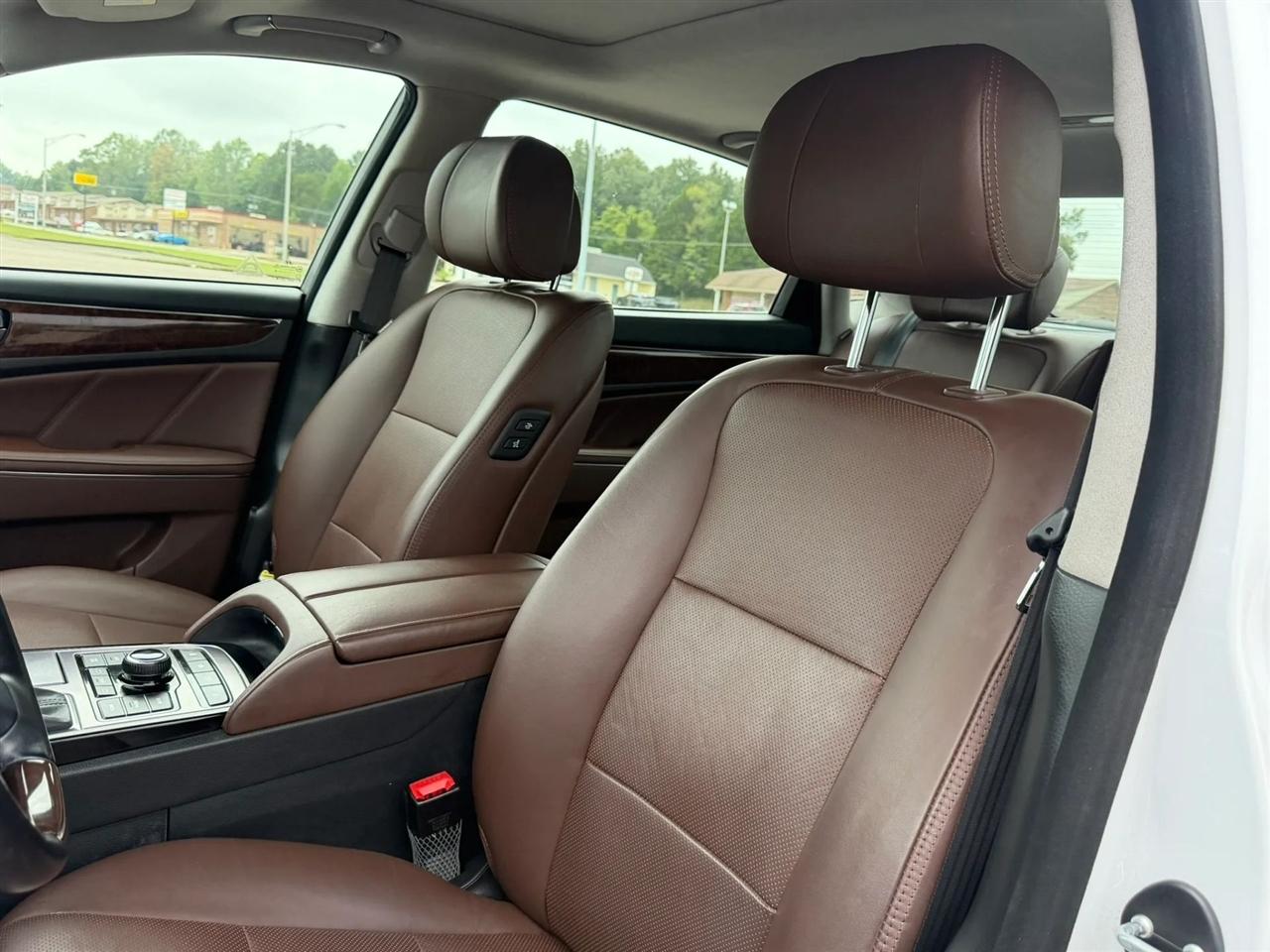 Hyundai Equus 4dr Sdn Signature 2014