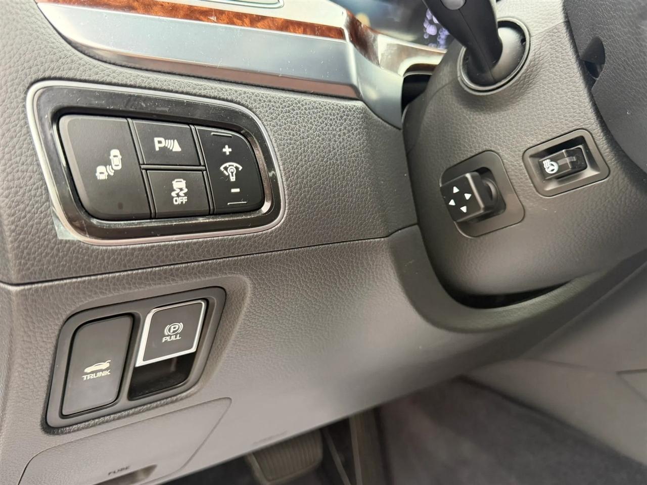 Hyundai Equus 4dr Sdn Signature 2014