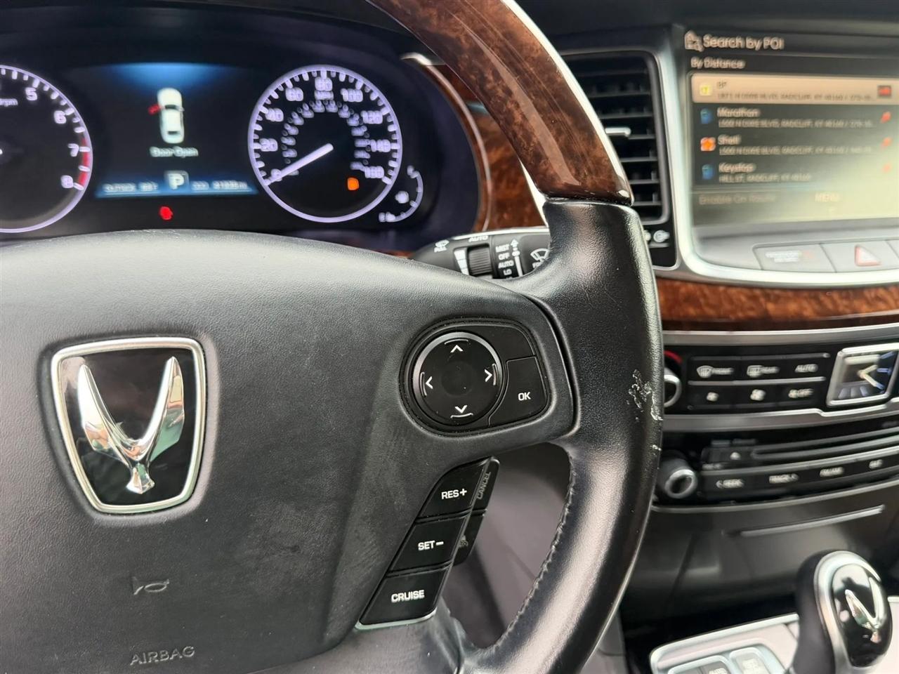 Hyundai Equus 4dr Sdn Signature 2014